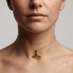آویز طلا طرح دم وال سایز متوسط