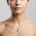 آویز طلا طرح چشم نظر سفید