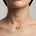 آویز طلا طرح ونکلیف سایز بزرگ