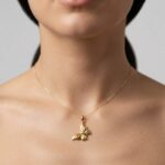 آویز طلا طرح پروانه